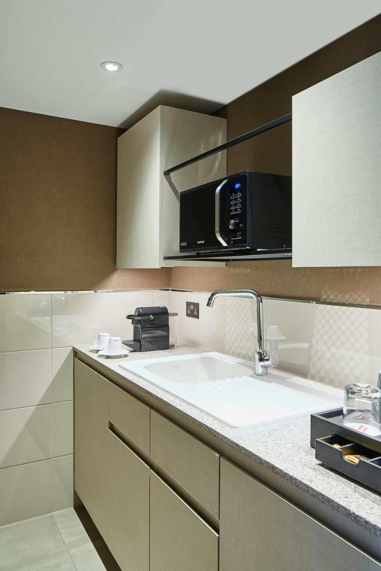 1-Bedroom Suite, Terrace, M Club lounge access, Corner room