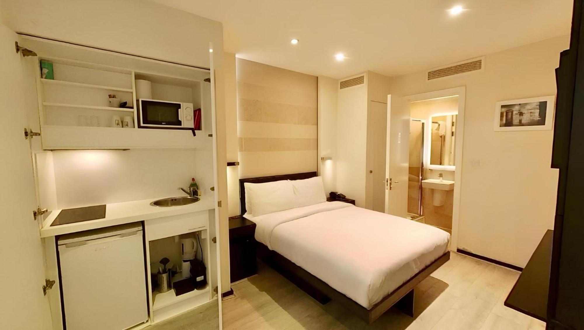 Double Studio Lower Ground Floor
