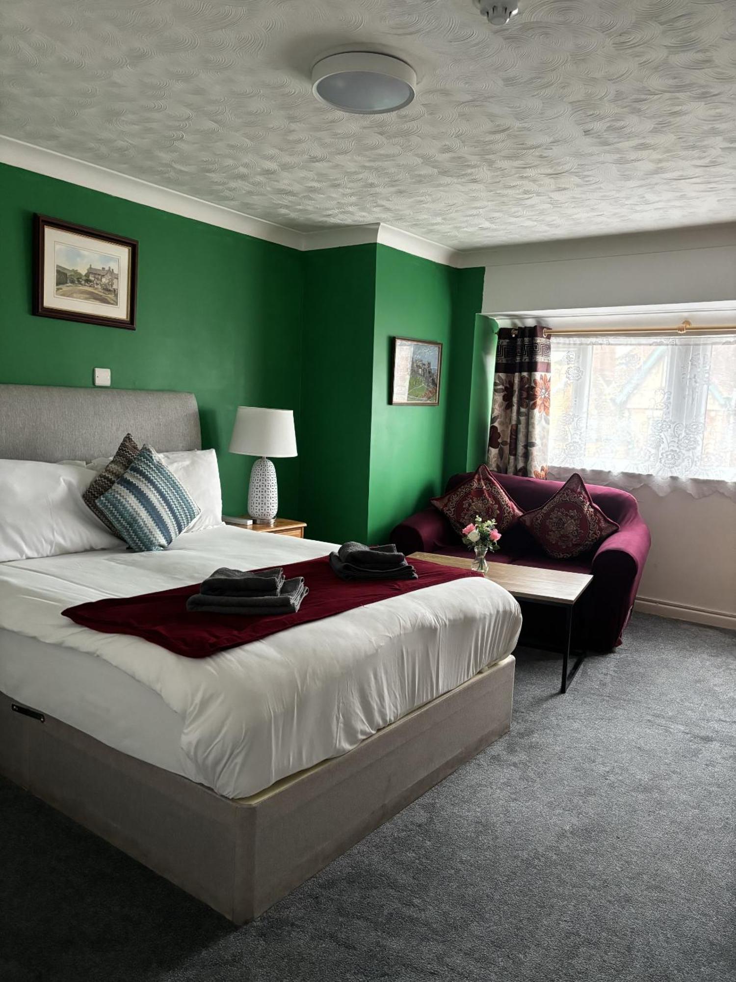 Deluxe Double Room Bath