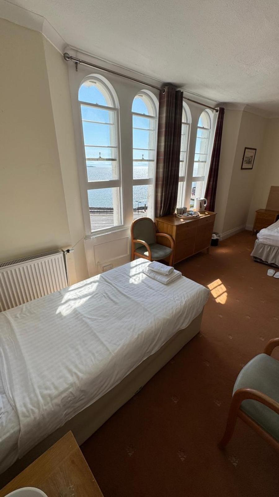 Standard Triple Room with Sea View