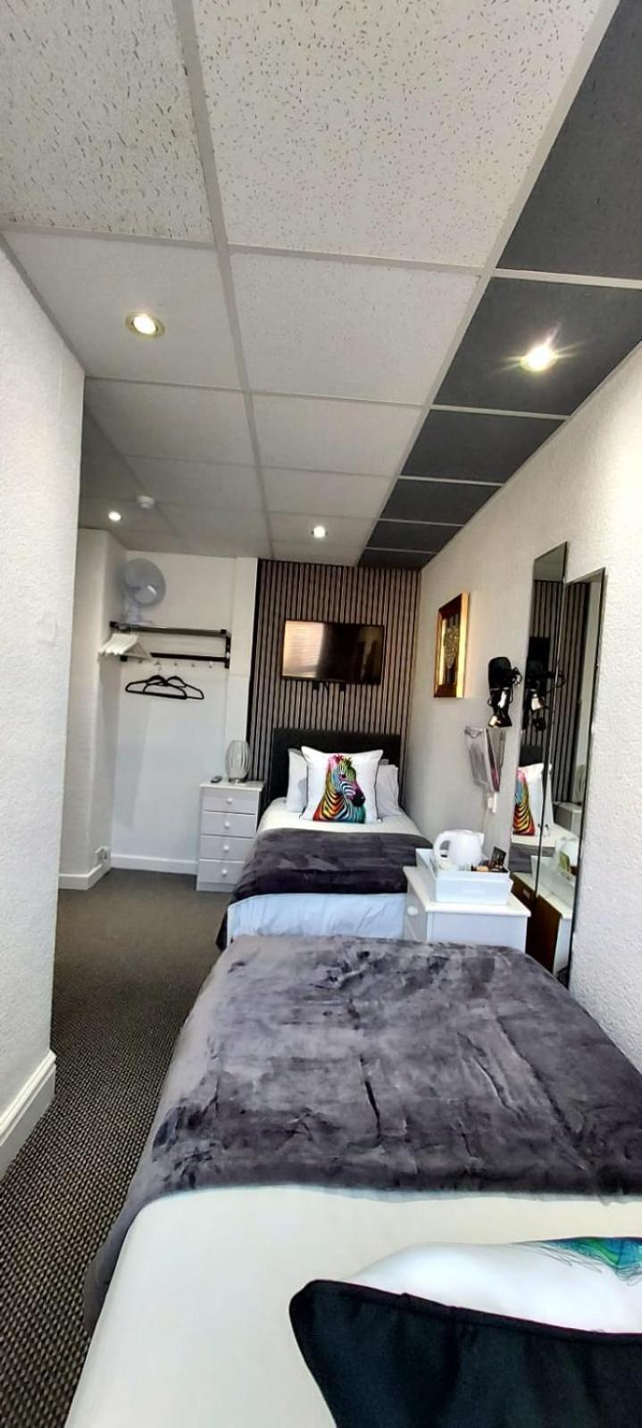 Triple Room,1771853857:JPEG