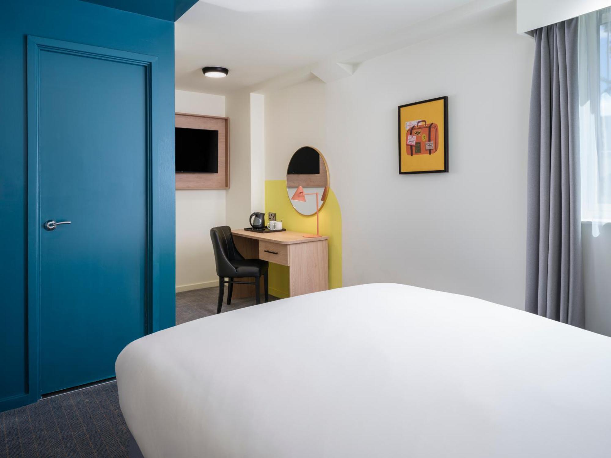 Standard King Room