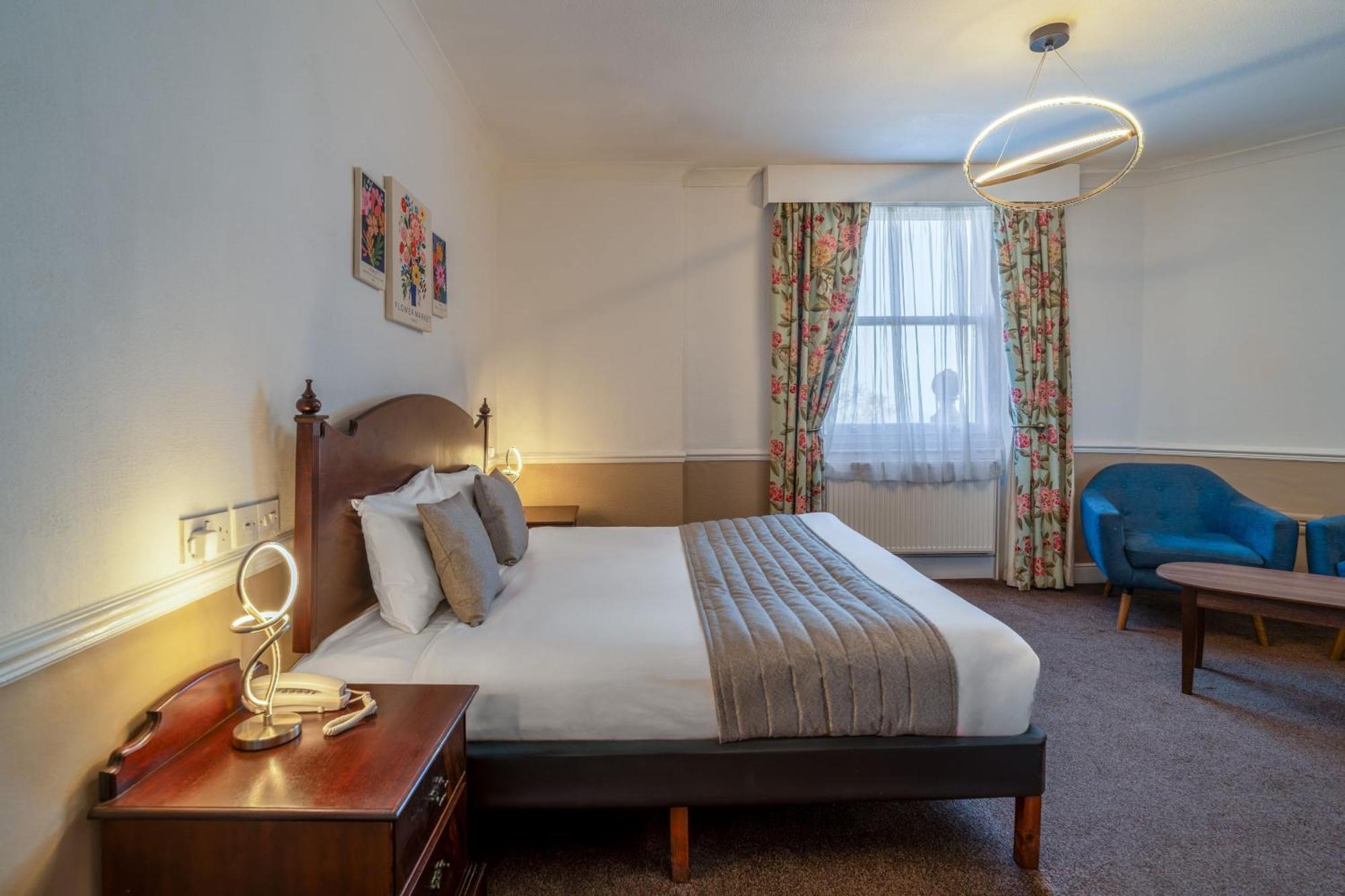 Twin Room with Sea View