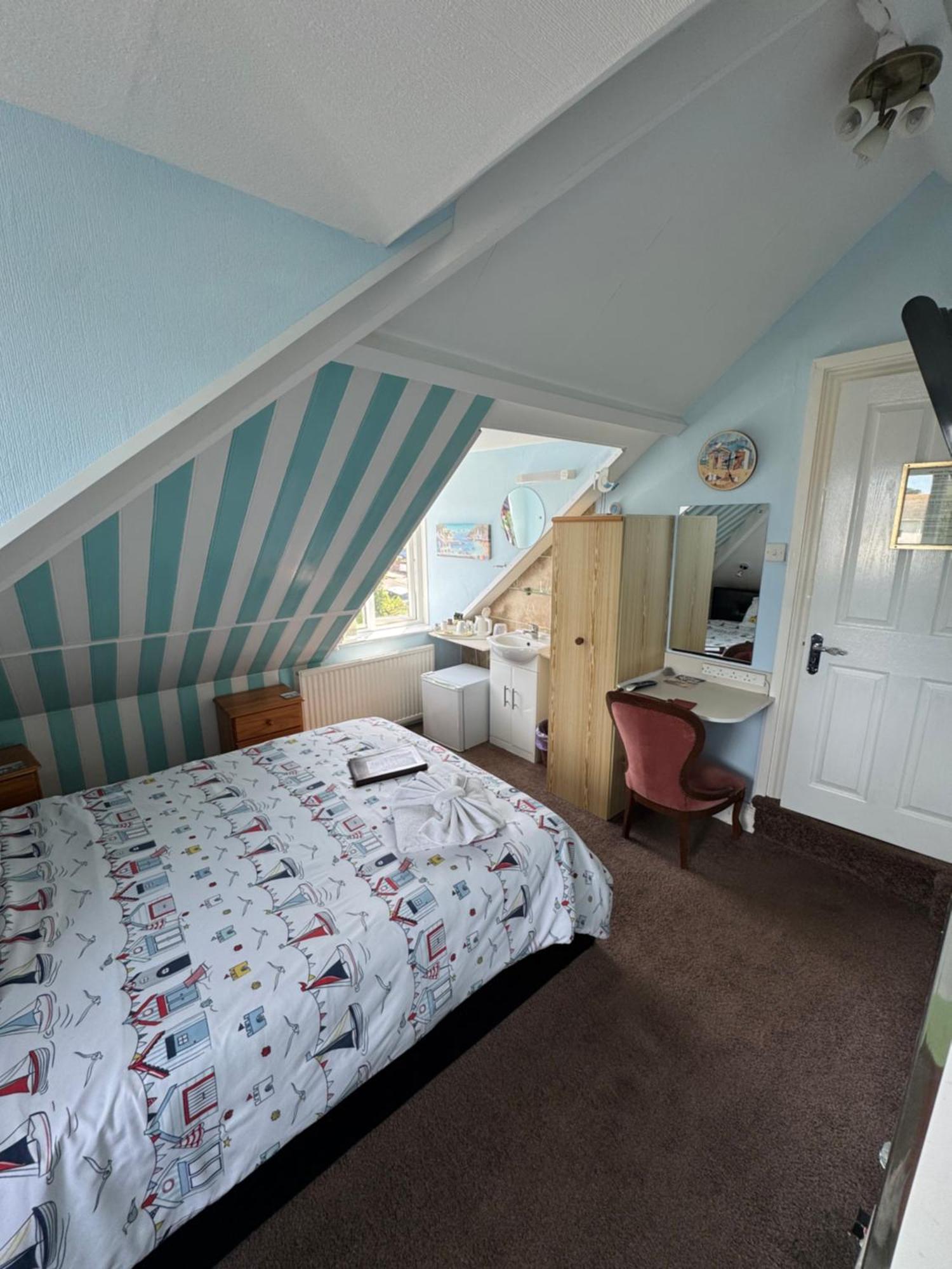 Standard Single Room with Sea View