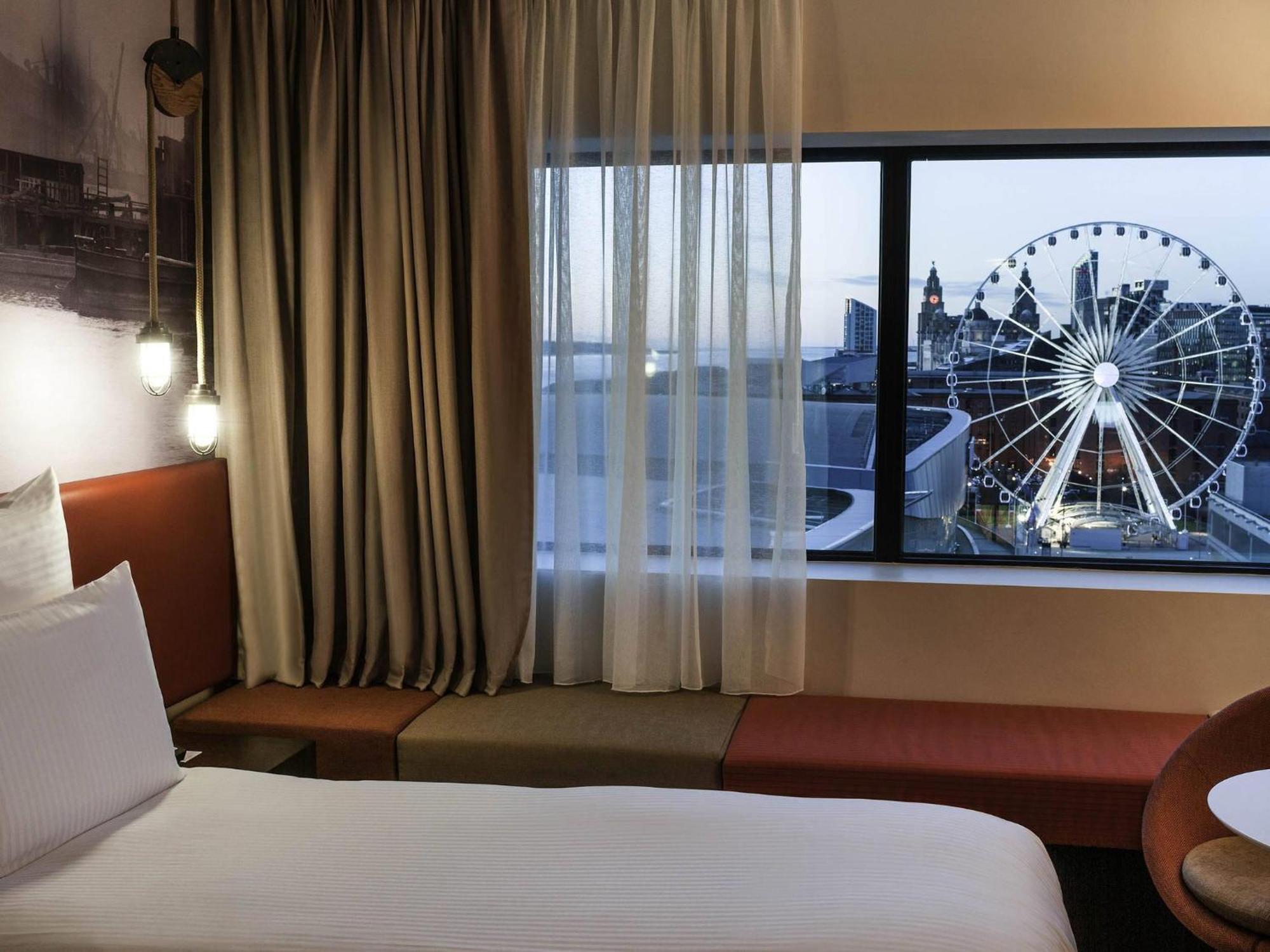 Superior King Room with River View