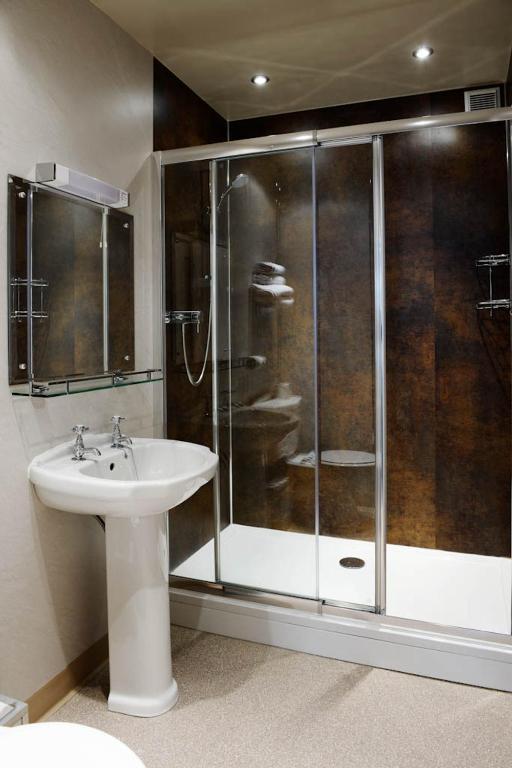 Double Room,1644404202:JPEG