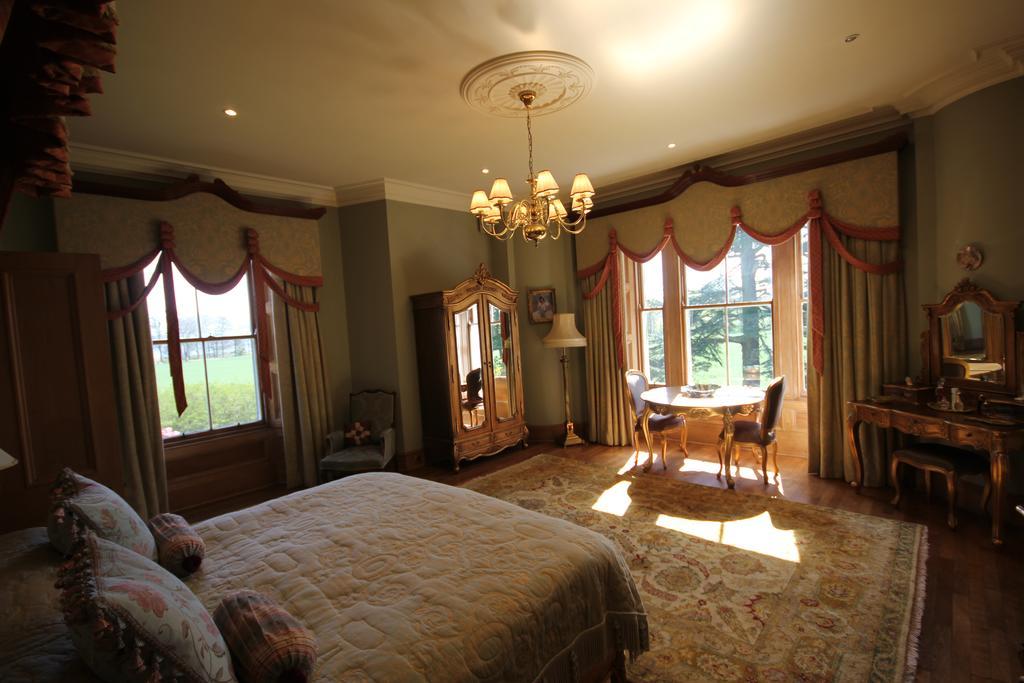 Executive Family Room