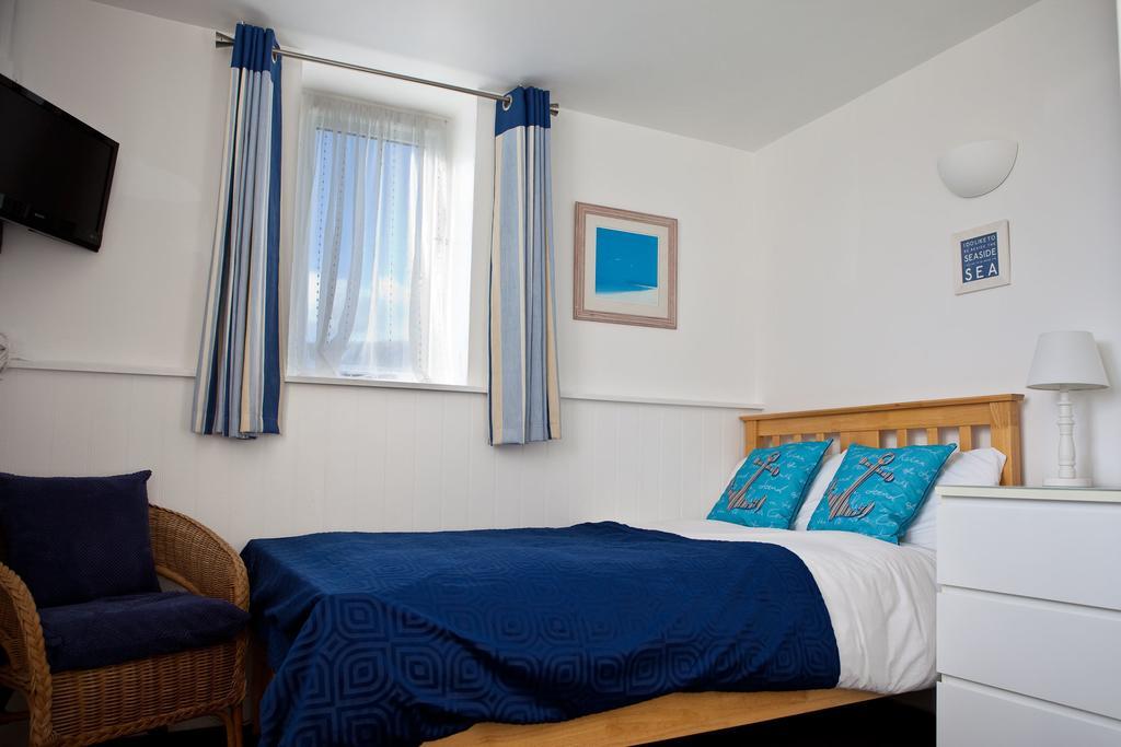 Small Single Room,207270496:JPEG