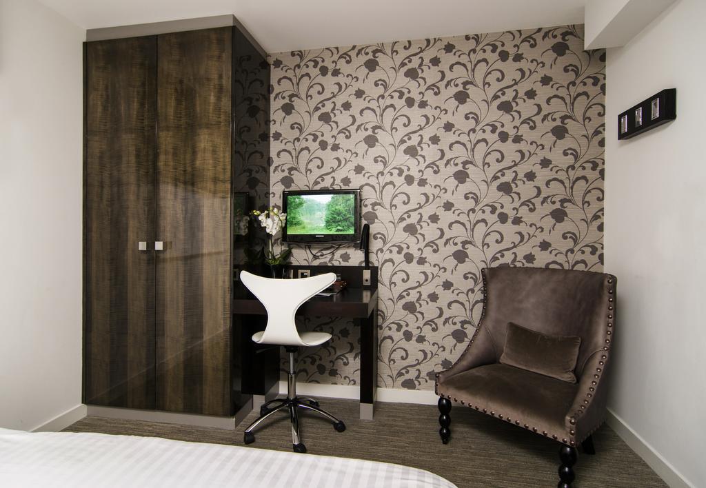 Classic Double Room,215307251:JPEG