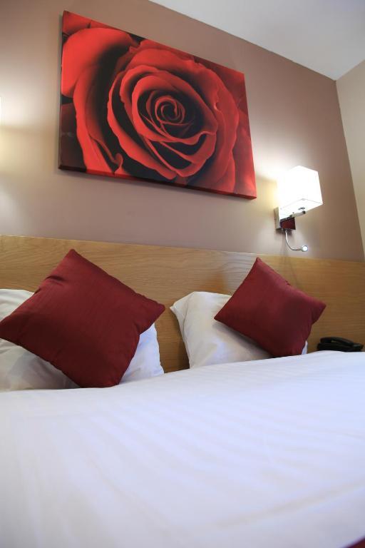 City Double or Twin with External Private Shower & Toilet,550076106:JPEG