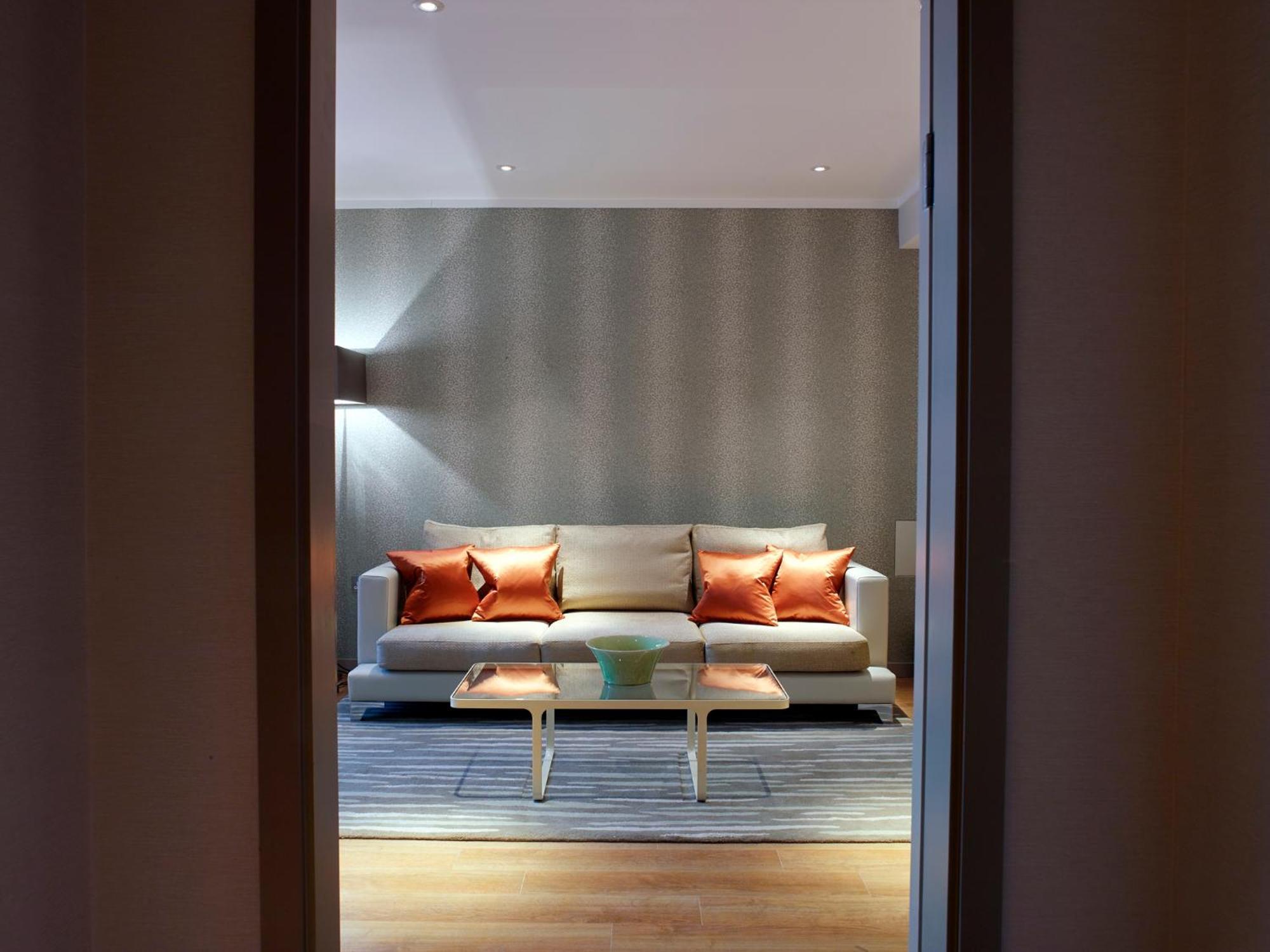 Luxury One-Bedroom Apartment Riverview