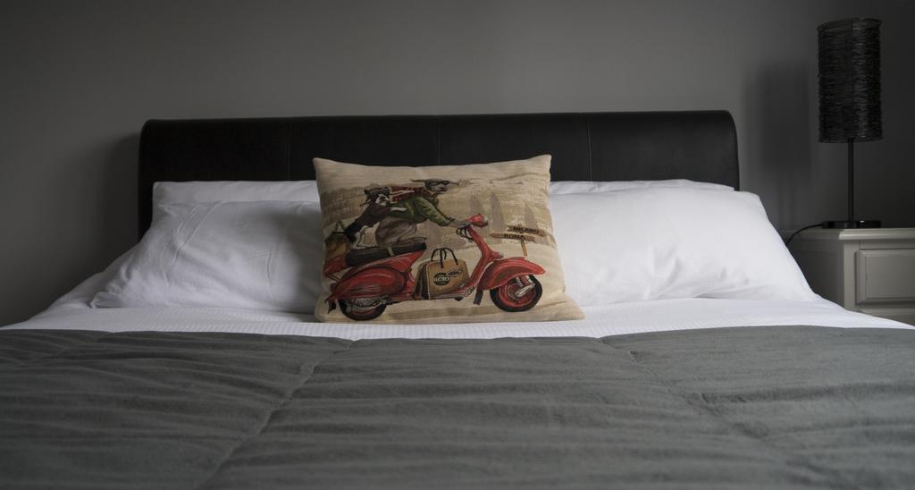 Standard Double Room with Shared Bathroom