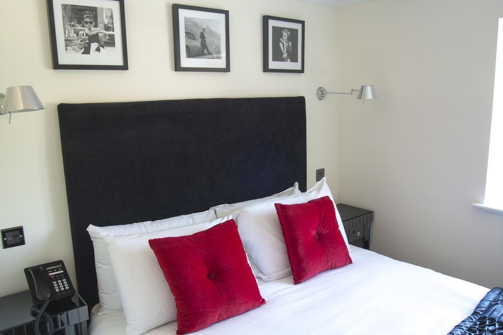 Compact Double Room,718974787:JPEG