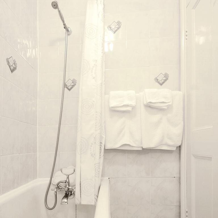 Rm 5 King Room - Second Floor,236187225:JPEG