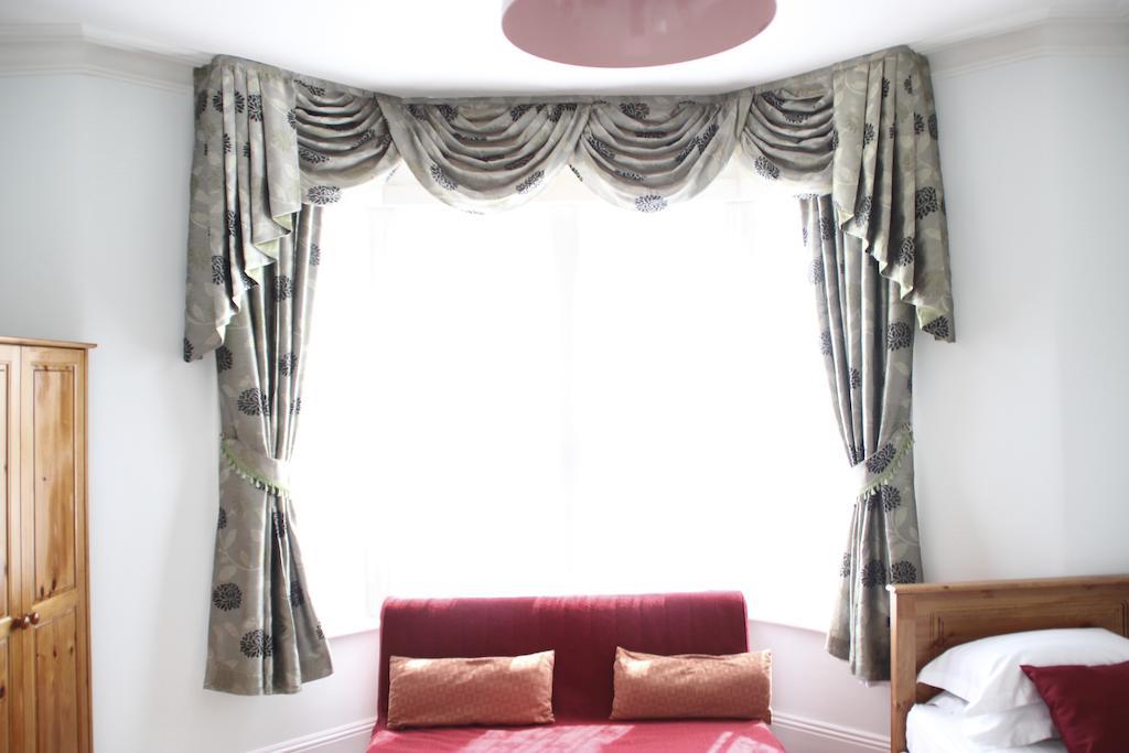 Family Room (2 Adults + 1 Children),236290717:JPEG