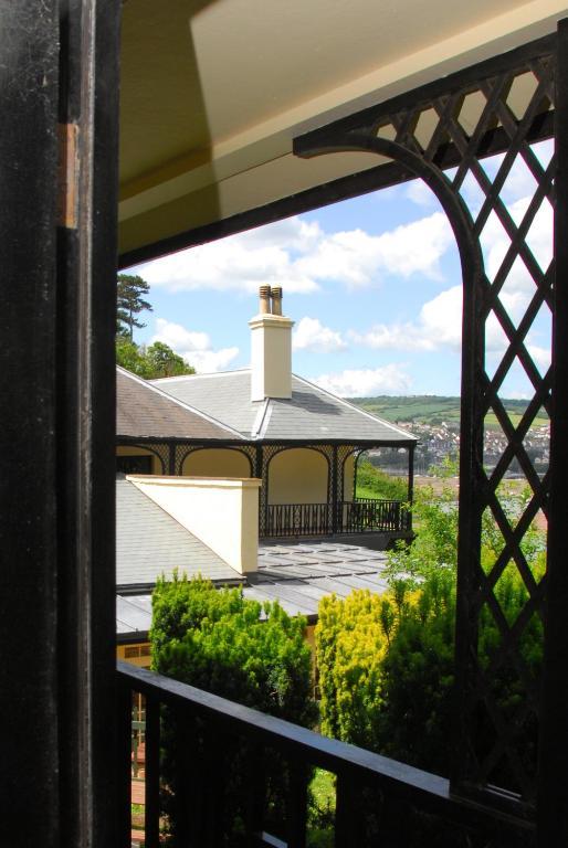 King Room with Balcony