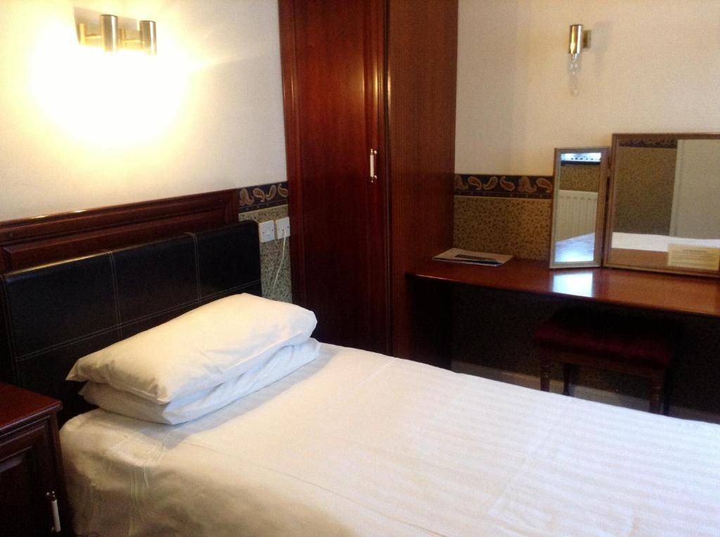 Cosy Single Room,1516328218:JPEG