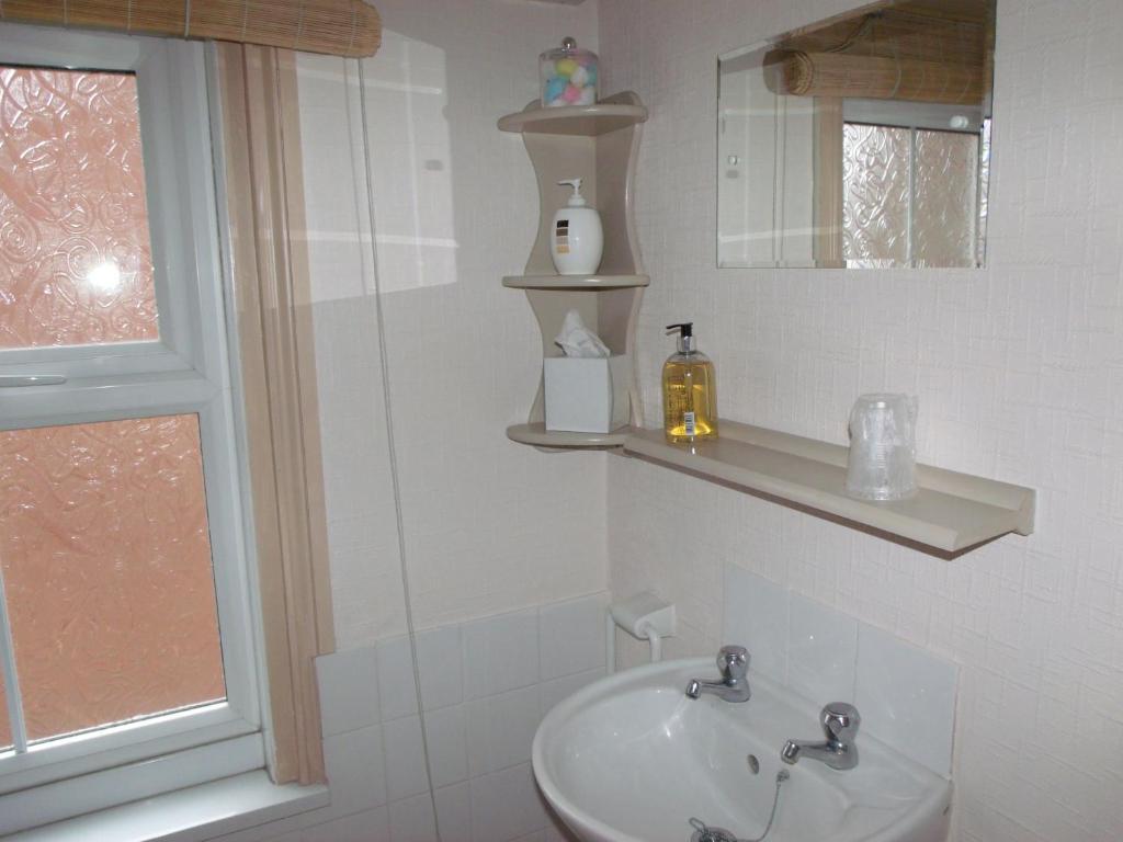 Twin Room - Second Floor