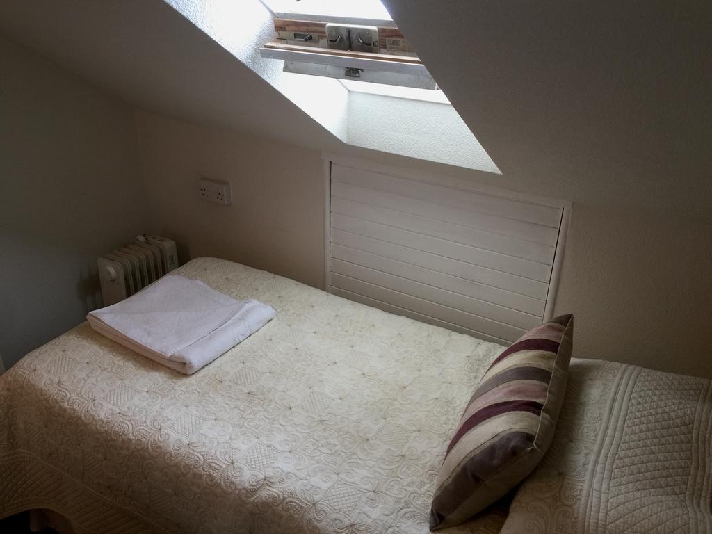 Basic Triple Room