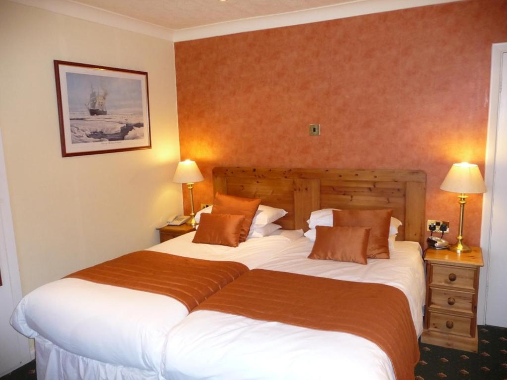 Superior Twin/King Room