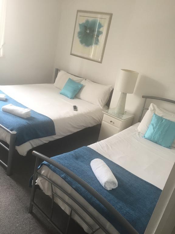 Family Room with Shared Bathroom,1541925262:JPEG