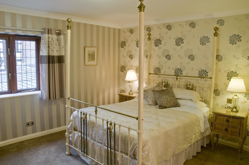 Superior Double Room with Bath,1655269172:JPEG
