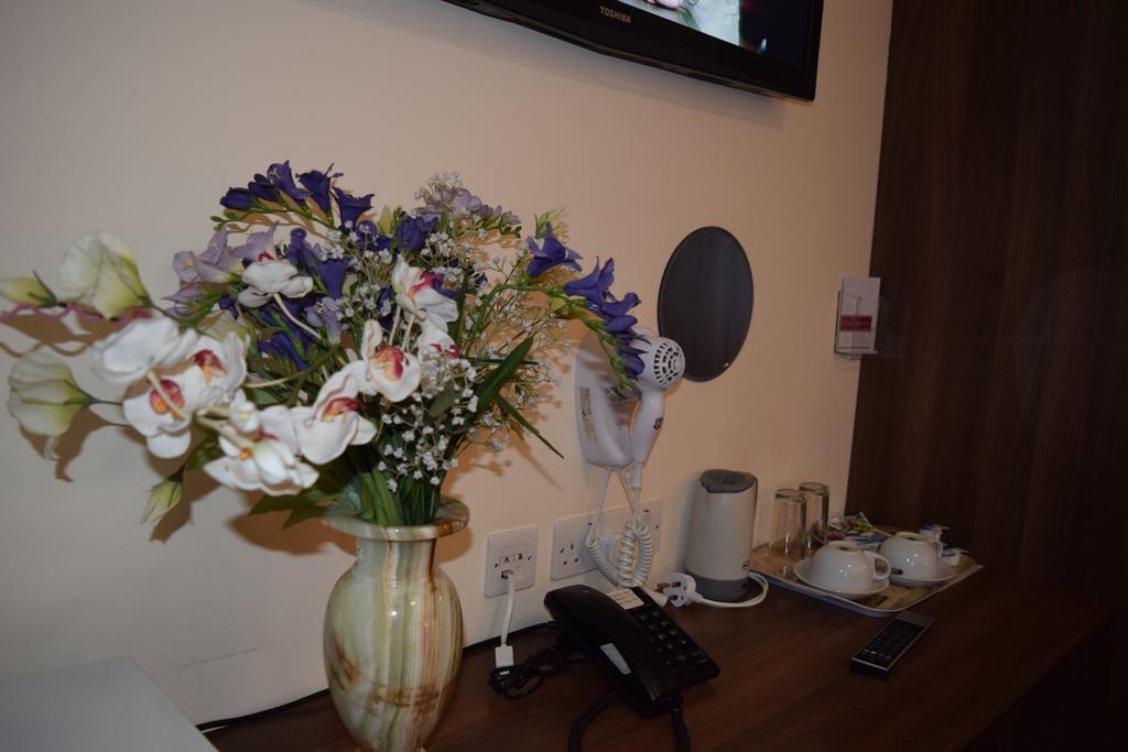 Deluxe Double Room,689209890:JPEG