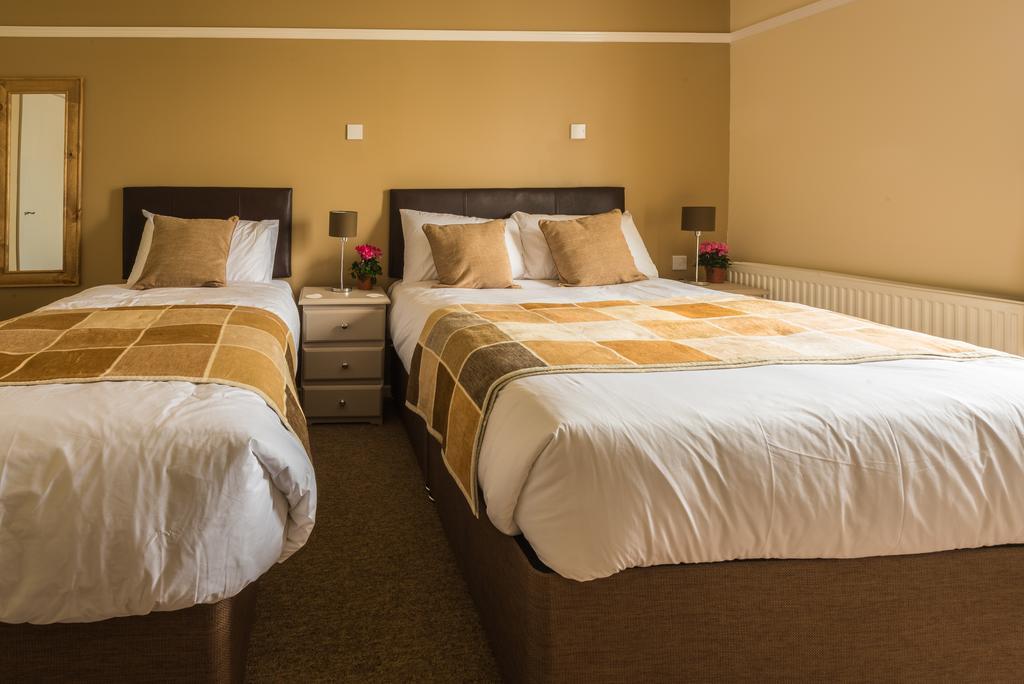 Family Room,447951741:JPEG