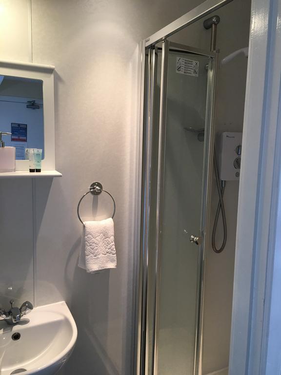 Twin Room with Private Bathroom,399780369:JPEG