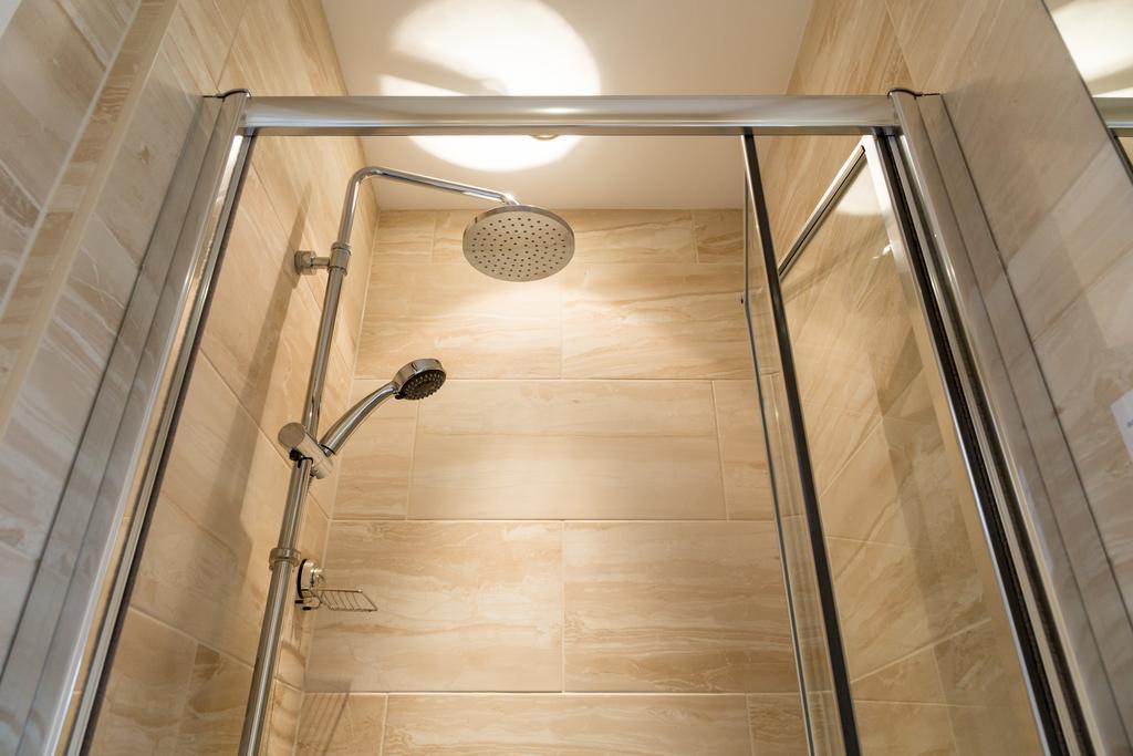 Deluxe Double Room,402246834:JPEG