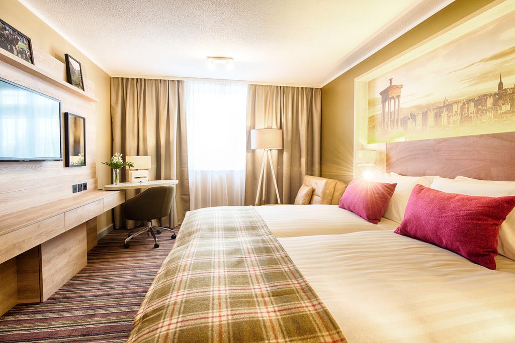 Executive Double with Sofa,404744430:JPEG