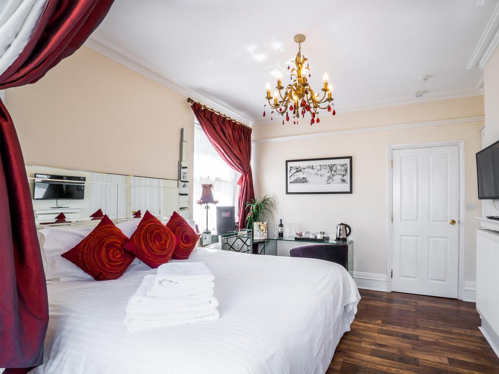 Deluxe Double Room with Balcony and Sea View