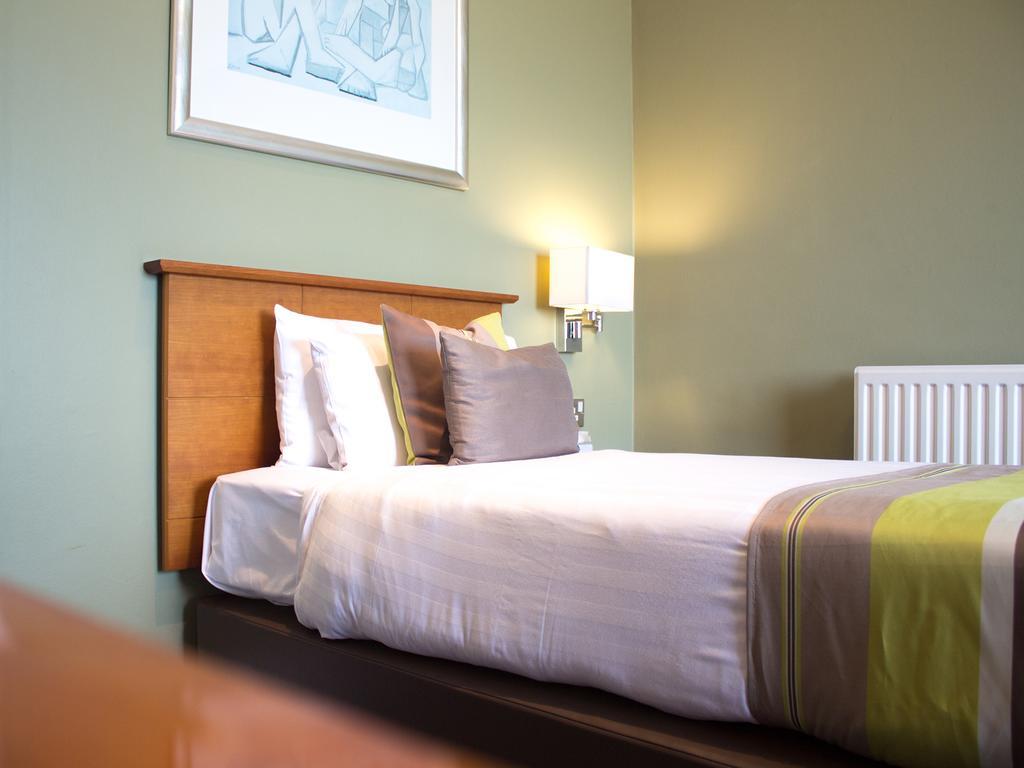 Single Room,422266191:JPEG