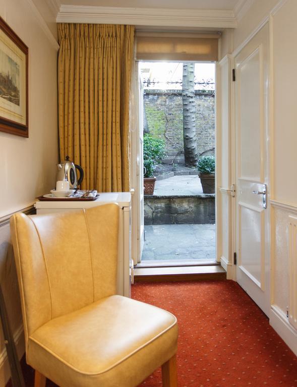 Single Room,434272044:JPEG