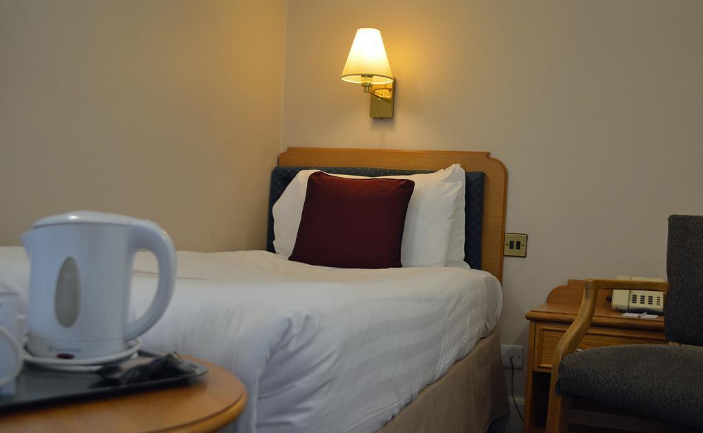 Small Single Room - Non-Smoking