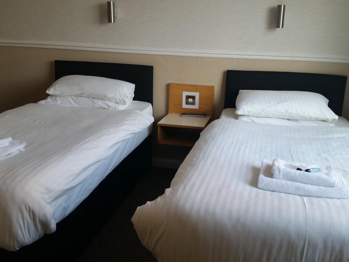 Twin Room with Private Bathroom,517846053:JPEG