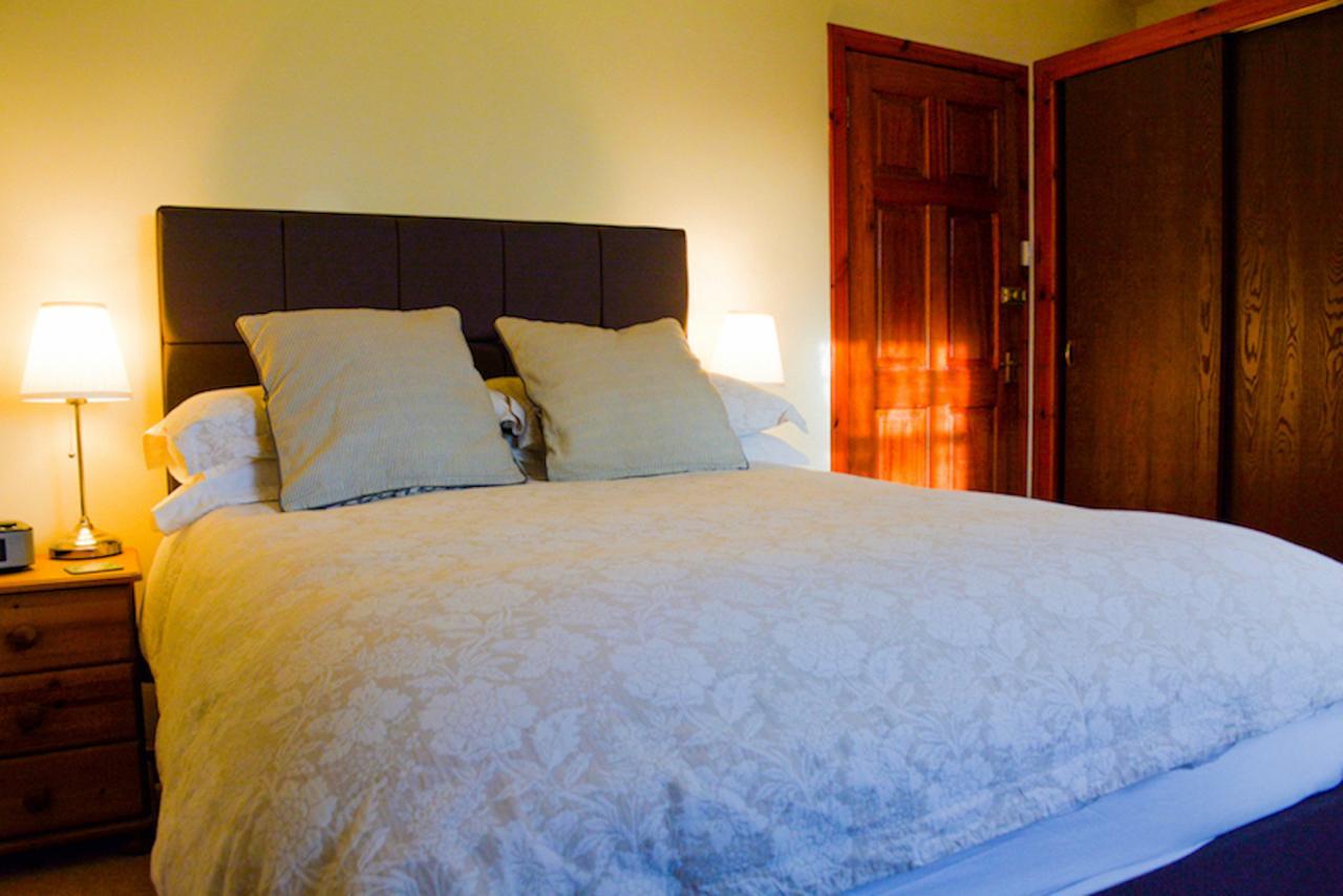 Double Room with Private Bathroom,547067934:JPEG