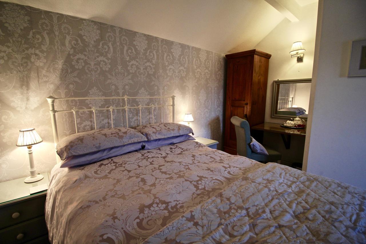 Small Double Room -  Parking not included,560470410:JPEG