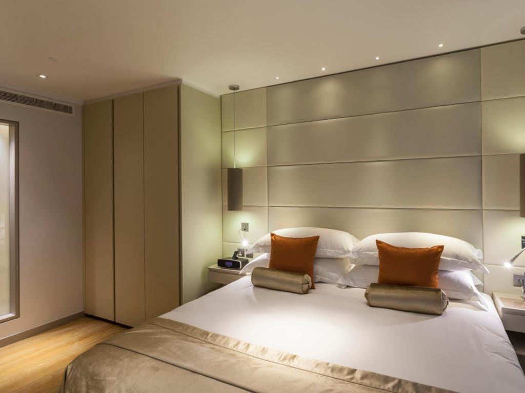Luxury One-Bedroom Apartment Riverview