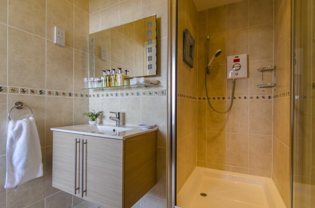 Double Room,584820885:JPEG