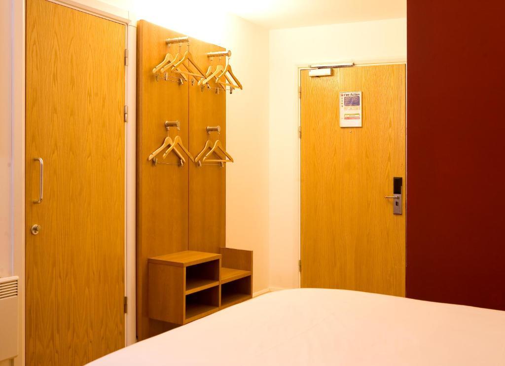 Standard Twin Room,699159555:JPEG