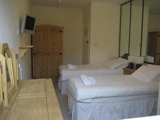 Basic Twin Room with Shared Toilet,1208656996:JPEG