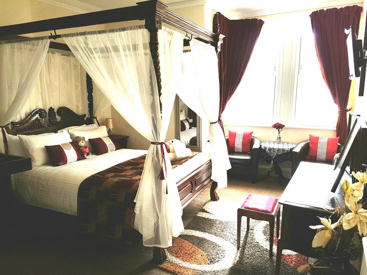 Four Poster Bedroom,817311038:JPEG