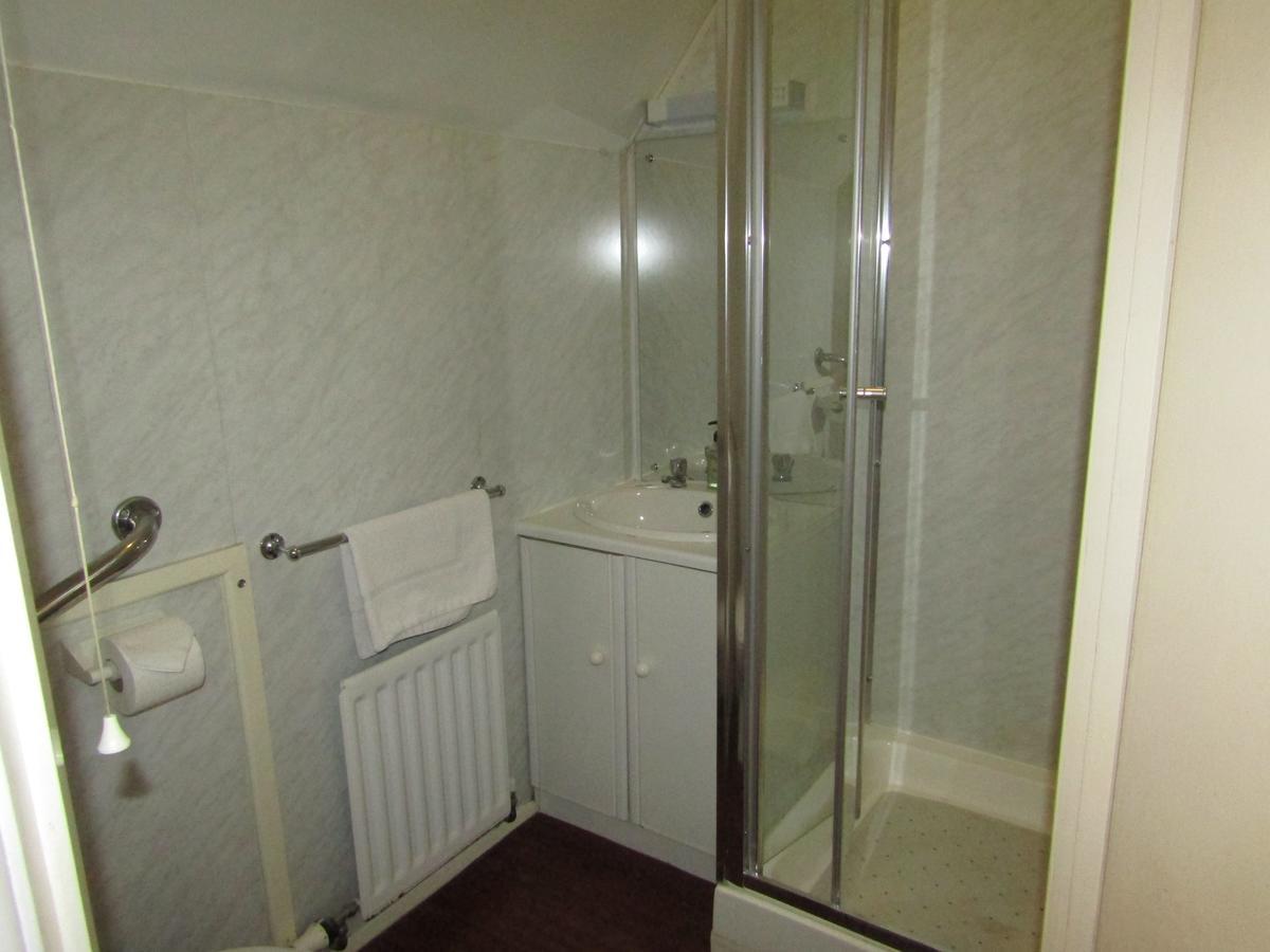 Triple Room,631830936:JPEG