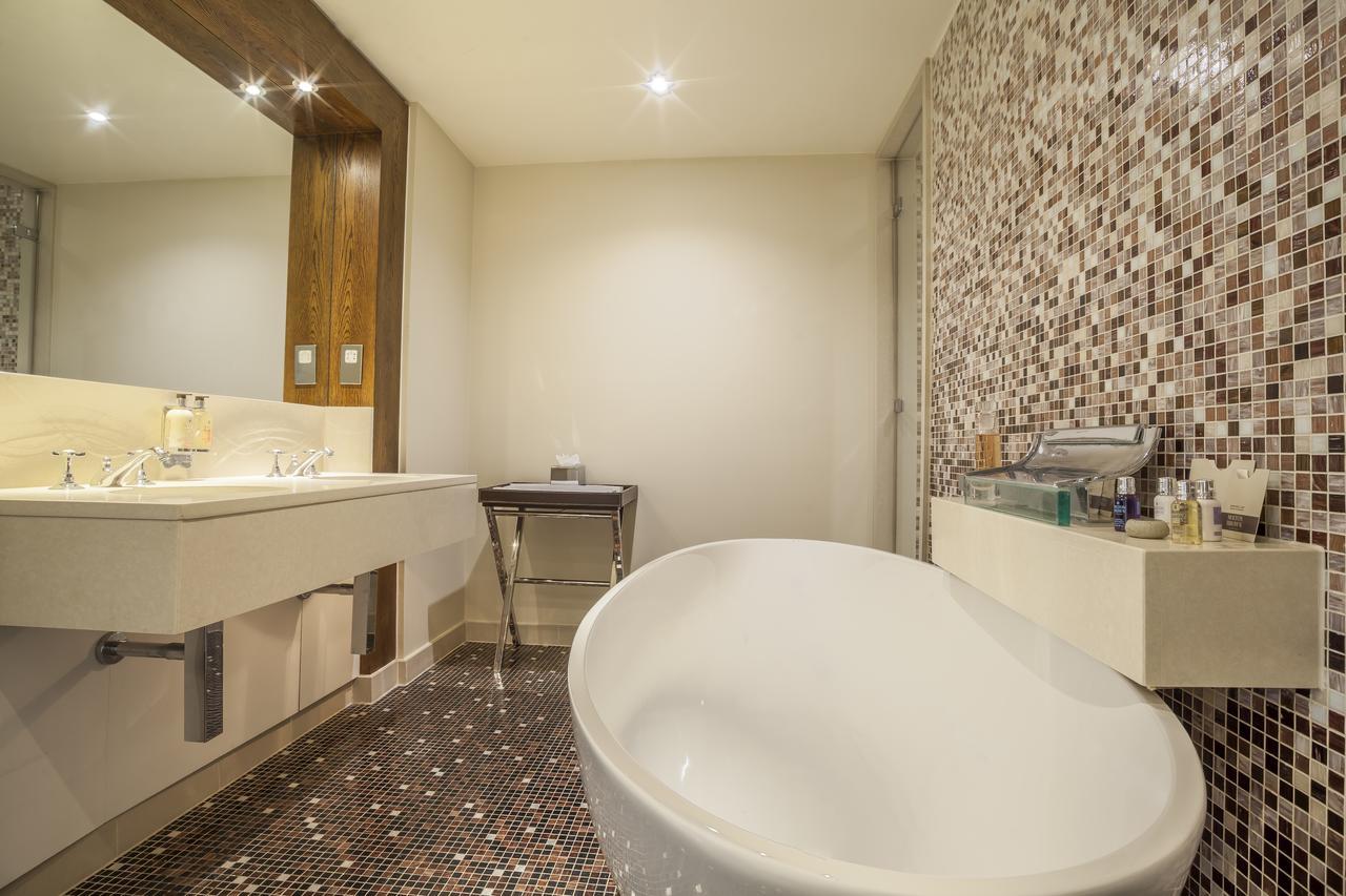 Roseate Suite,633340017:JPEG