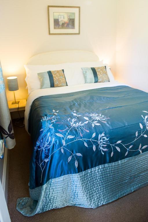 Family Room,1580372727:JPEG