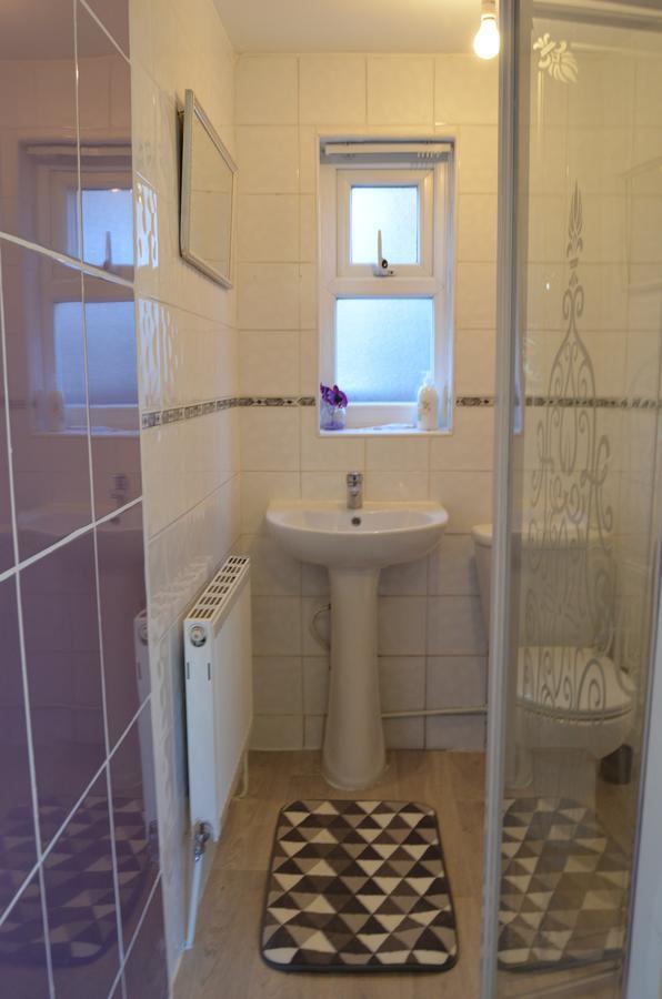 Standard Twin Room,637590069:JPEG