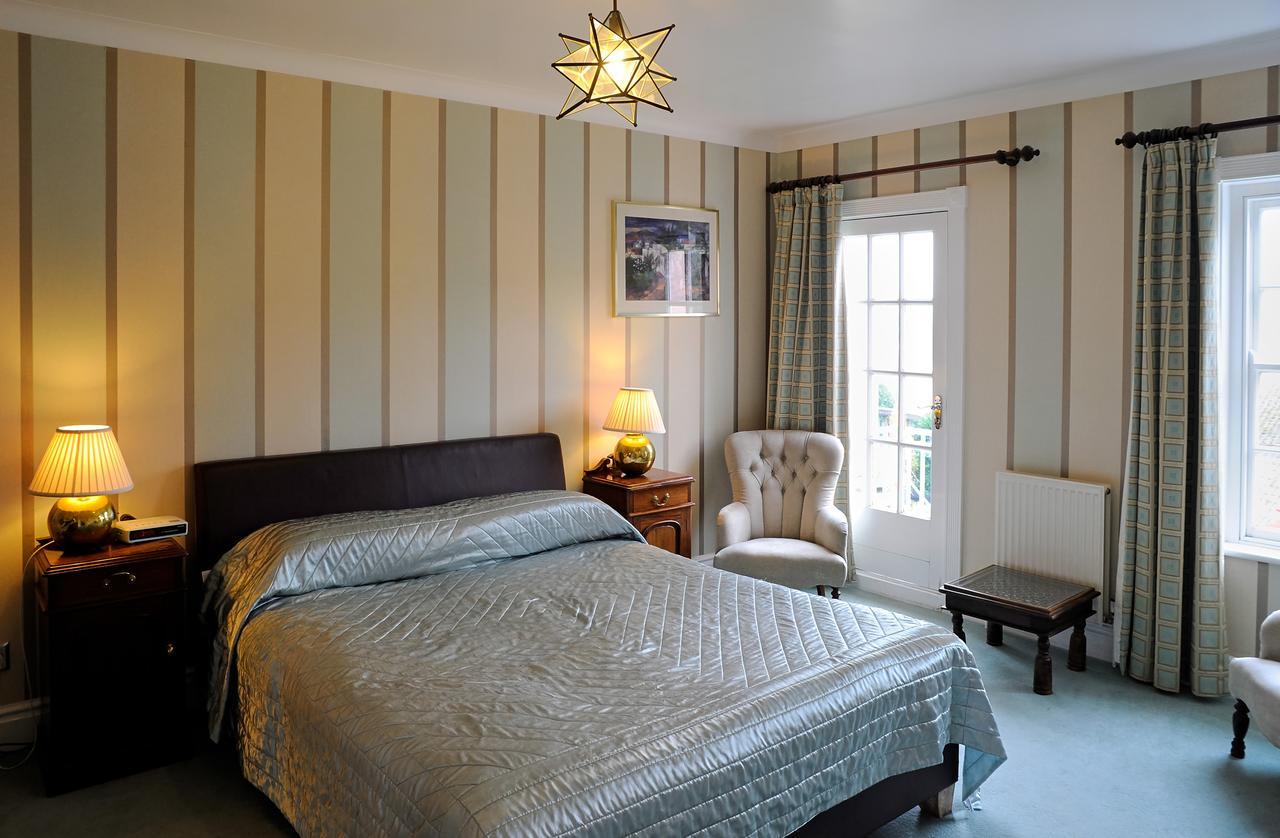 Village Suite,693170142:JPEG