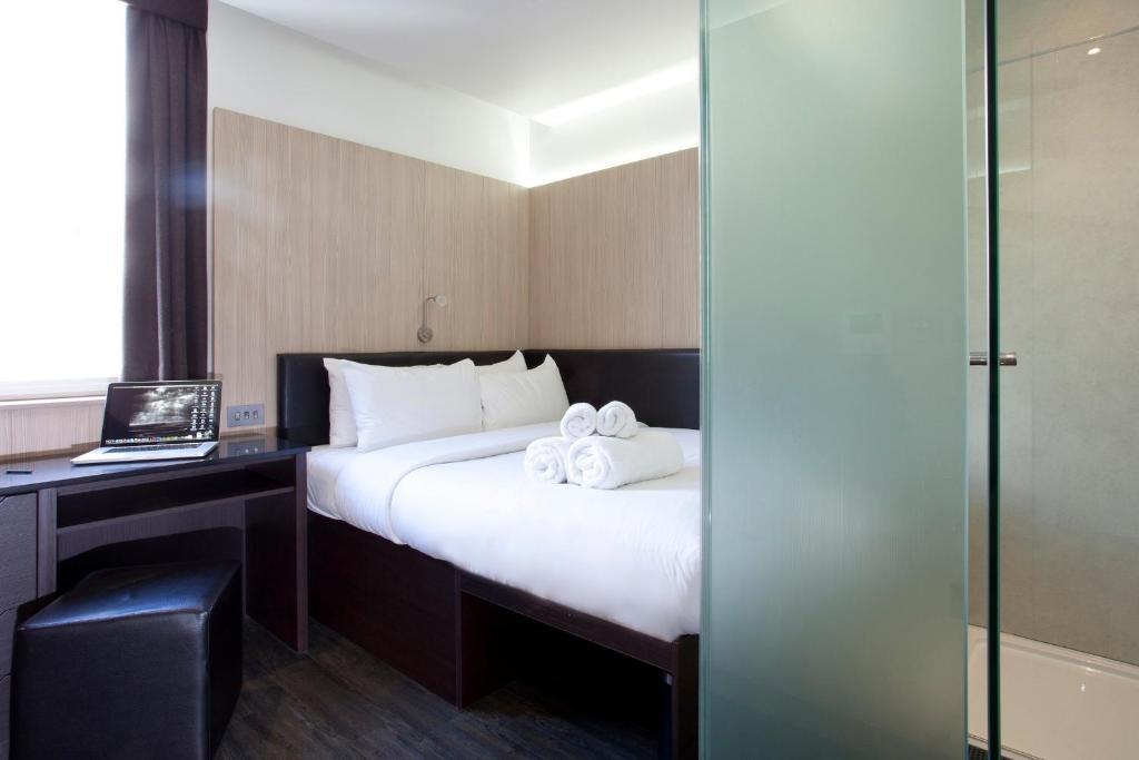 Club Queen Room – (All Inclusive)