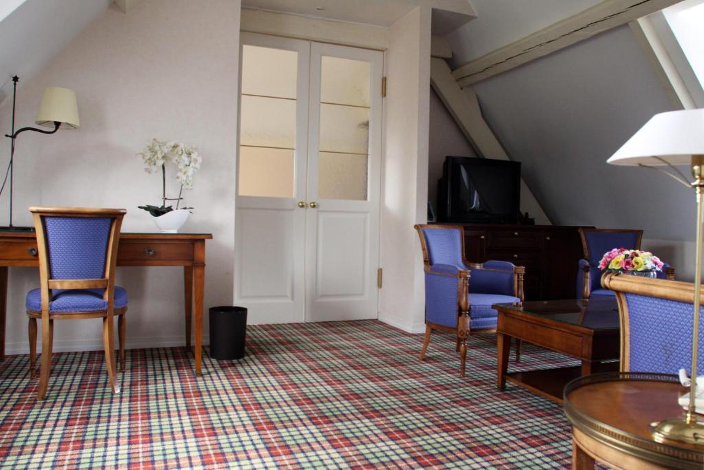 Standard Single Room,64898266:JPEG